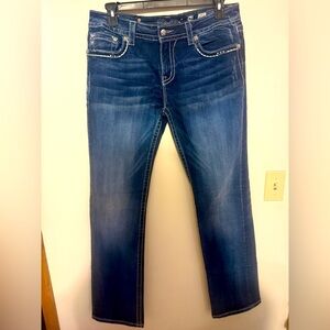 NWOT!!! Women’s Miss Me jeans!!!! The detail on these jeans is beautiful!